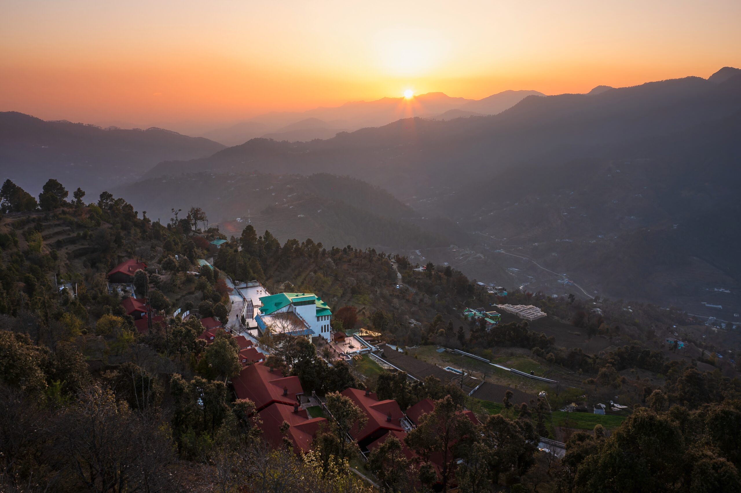 Sunrise at Mukteshwar Dawn at the Edge
